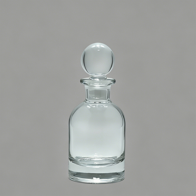 Clear Glass Perfume Bottle with Round Stopper for Home Aromatherapy Use